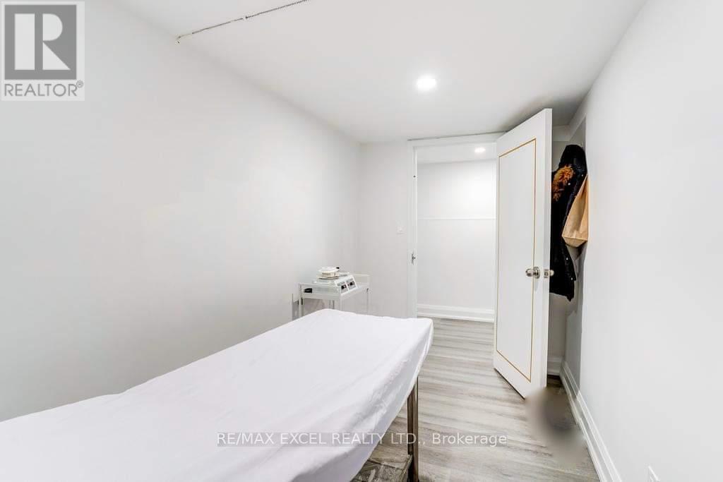 1883 Queen Street E, Toronto, Ontario  M4L 1H3 - Photo 7 - E12601046