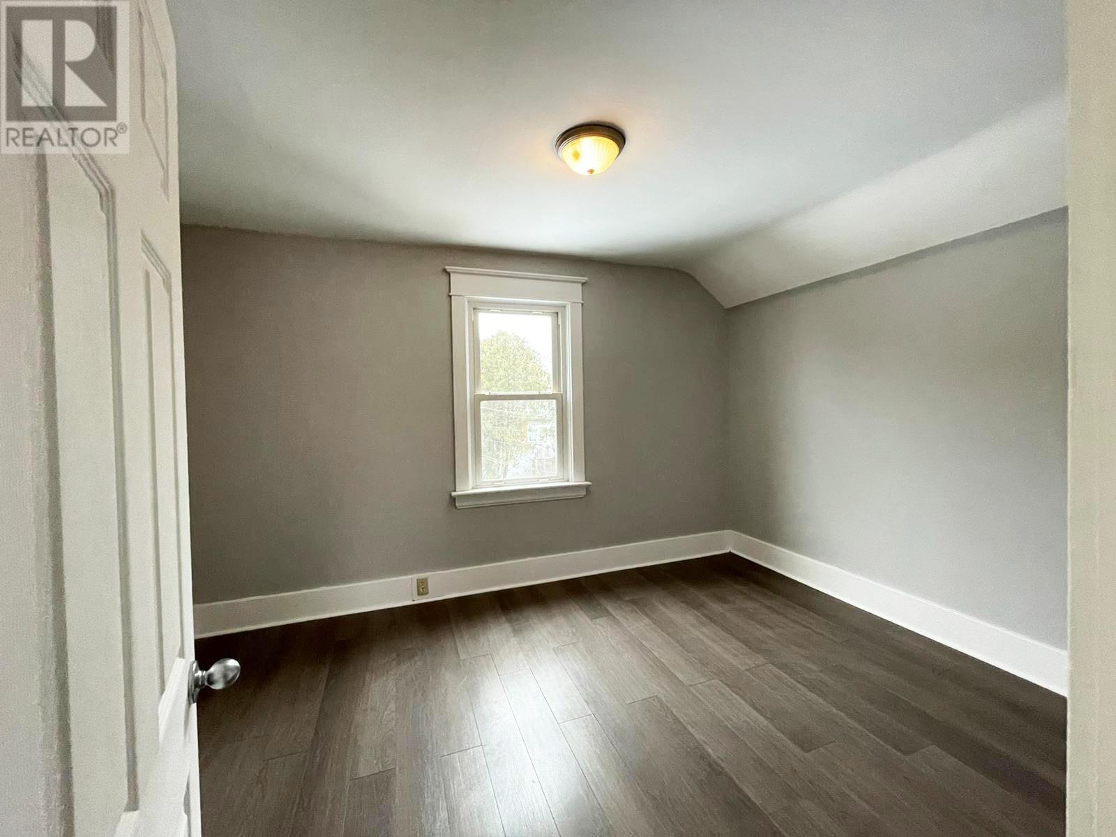 144 Central Park Ave, Sault Ste. Marie, Ontario P6A 1K6 - Photo 2 - SM252922