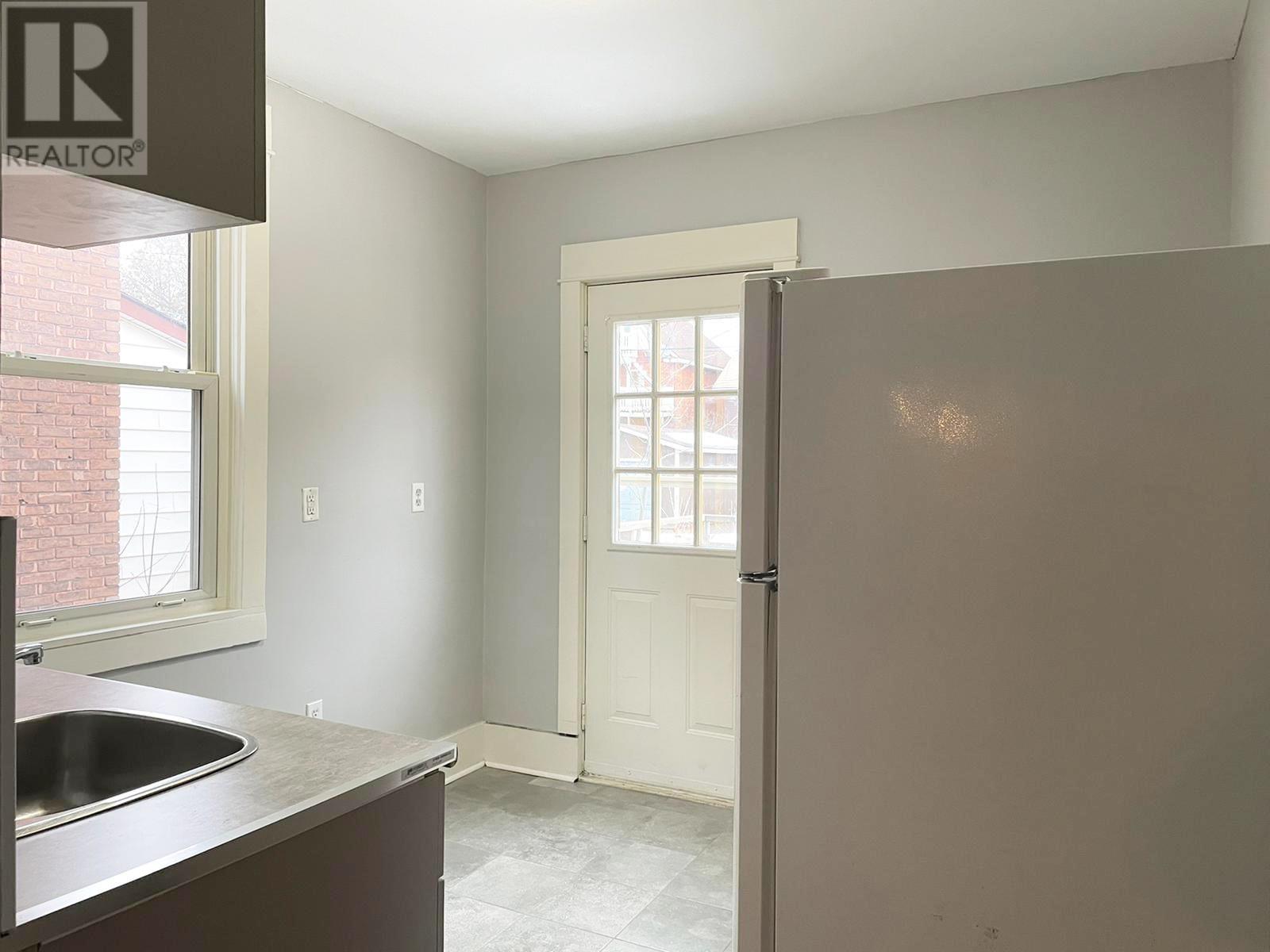 144 Central Park Ave, Sault Ste. Marie, Ontario P6A 1K6 - Photo 14 - SM252922