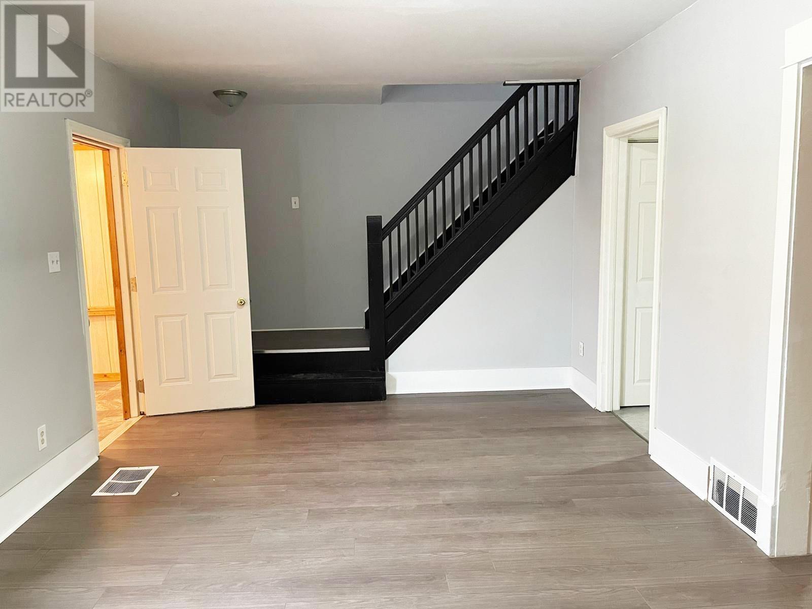 144 Central Park Ave, Sault Ste. Marie, Ontario P6A 1K6 - Photo 12 - SM252922