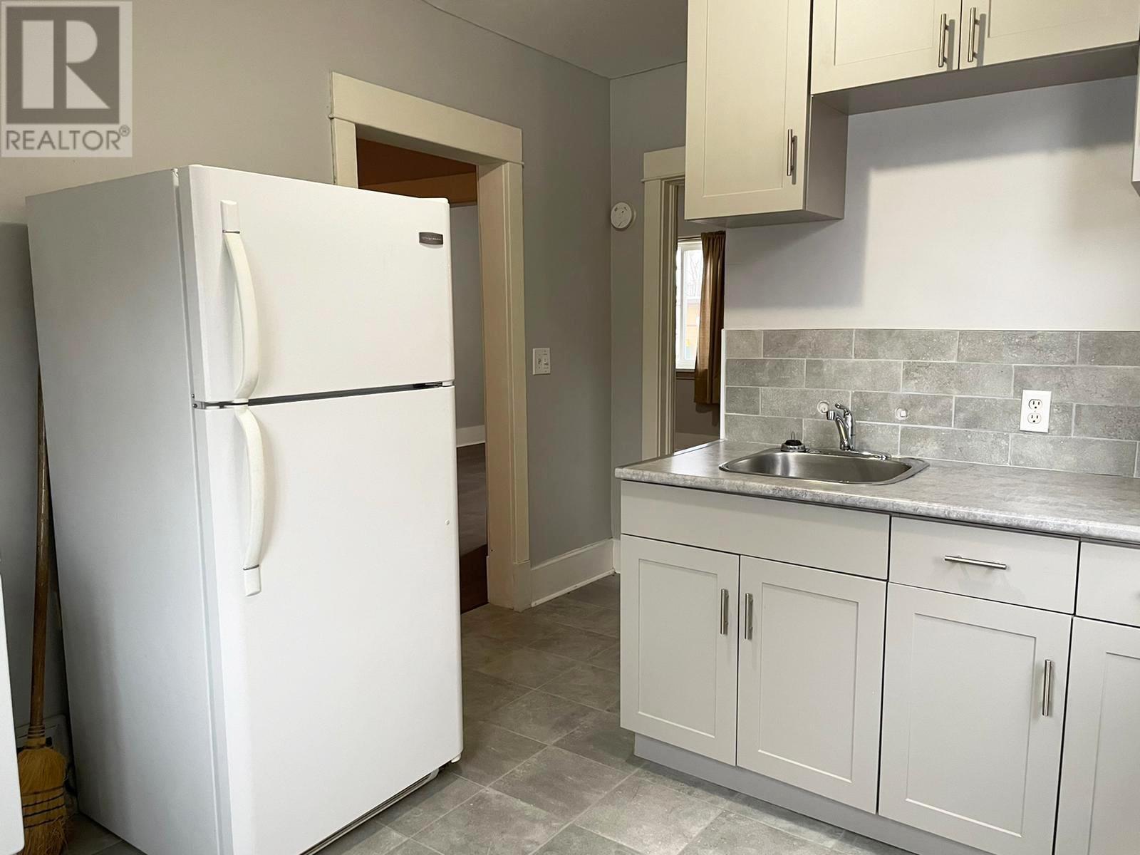 144 Central Park Ave, Sault Ste. Marie, Ontario P6A 1K6 - Photo 13 - SM252922