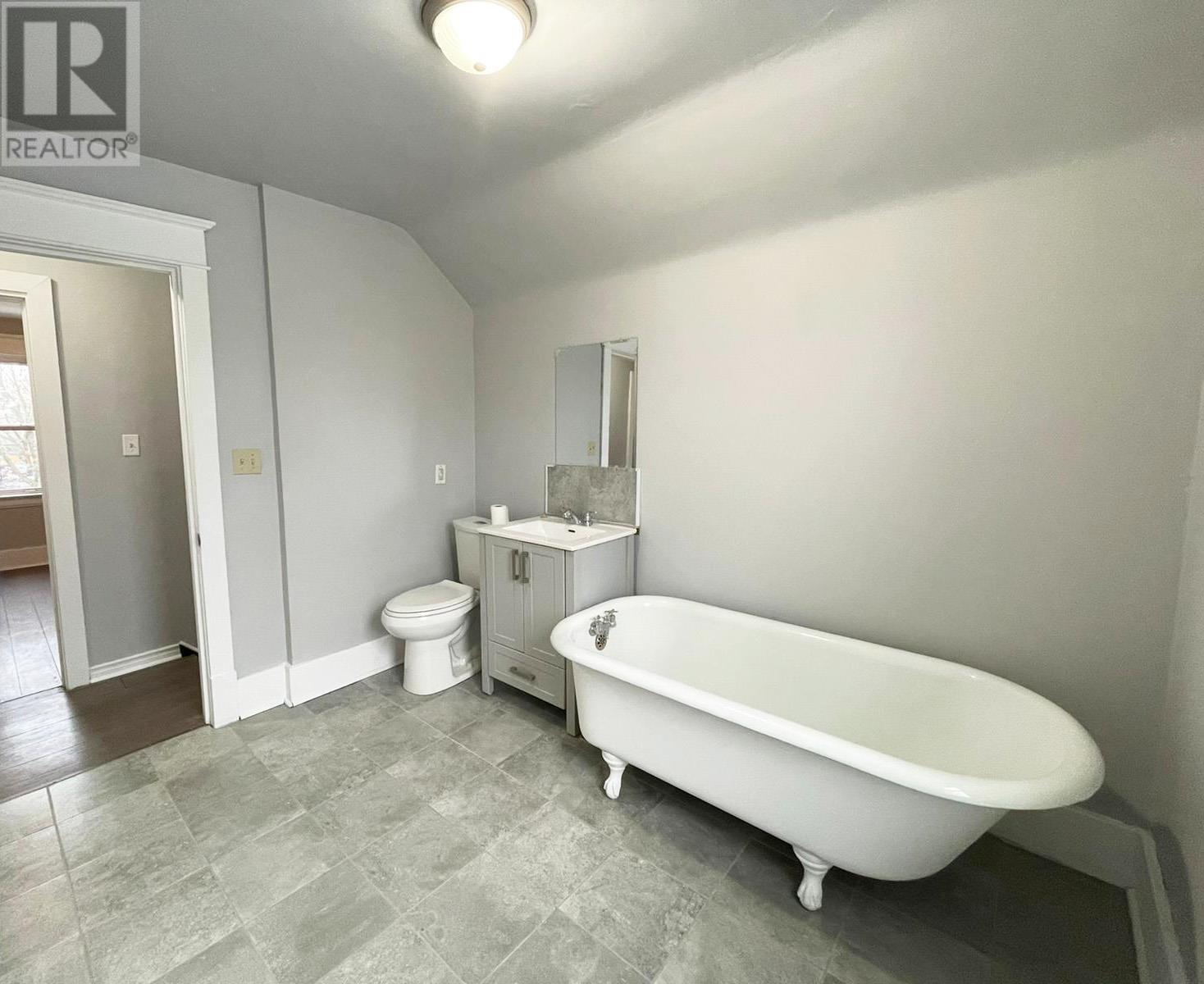 144 Central Park Ave, Sault Ste. Marie, Ontario P6A 1K6 - Photo 9 - SM252922