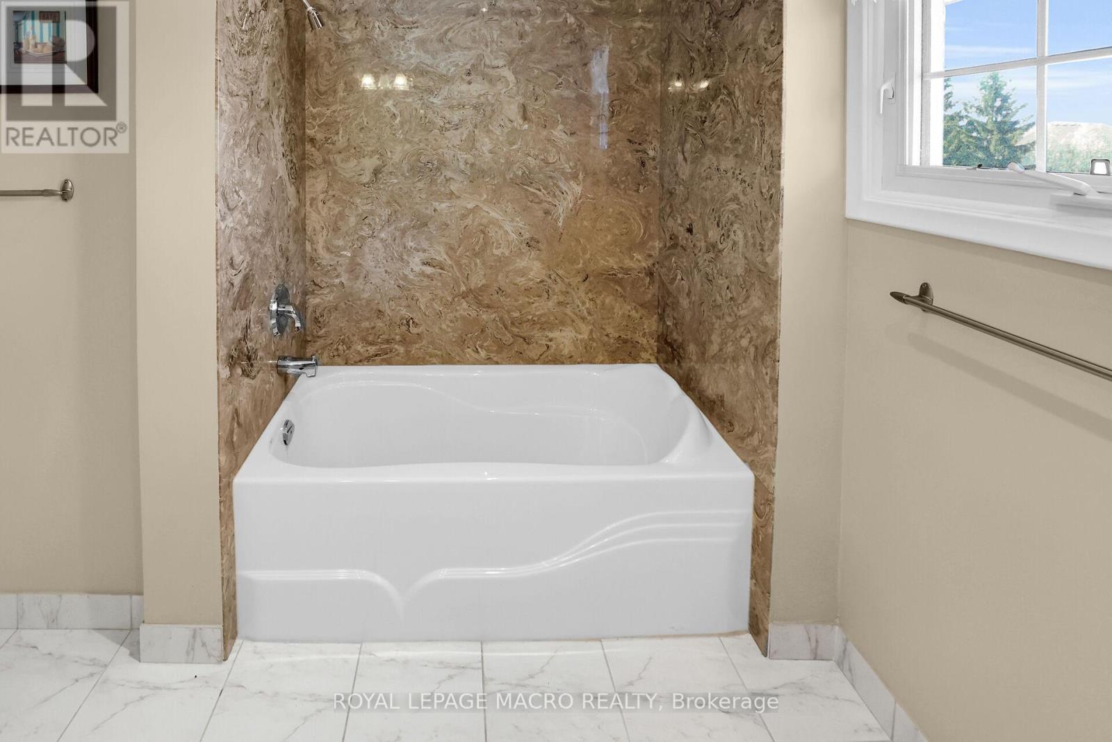 280a Main Street W, Grimsby, Ontario  L3M 1S4 - Photo 28 - X12601708