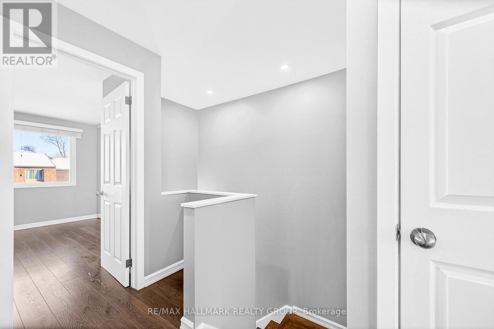 B - 905 Elmsmere Road, Ottawa, Ontario K1J 8G4 - Photo 14 - X12601806