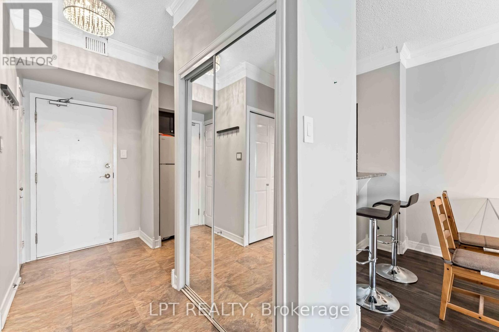 2806 - 545 St Laurent Boulevard, Ottawa, Ontario  K1K 4H9 - Photo 4 - X12601900