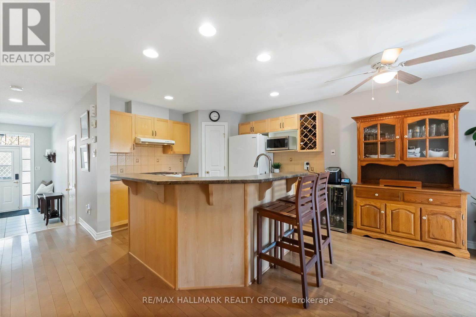 135 Tandalee Crescent, Ottawa, Ontario  K2M 0A1 - Photo 6 - X12601924