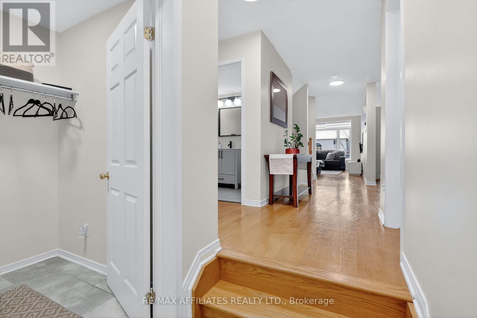 137 Lilibet Crescent, Ottawa, Ontario  K1V 2A1 - Photo 7 - X12601956