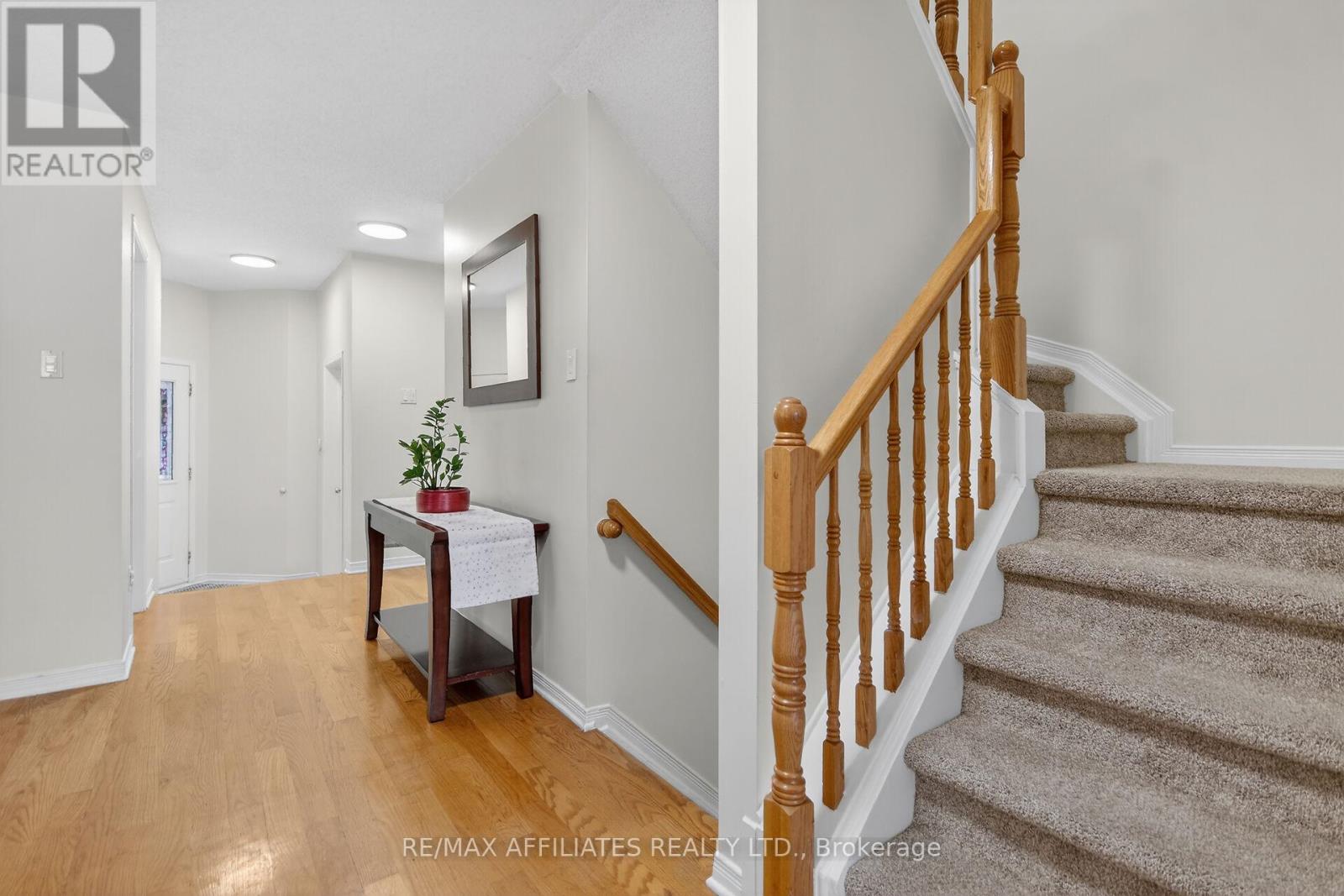 137 Lilibet Crescent, Ottawa, Ontario  K1V 2A1 - Photo 9 - X12601956