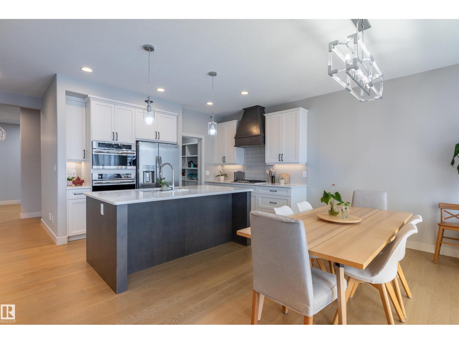 6621 Knox Pl Sw, Edmonton, Alberta  T6W 4R1 - Photo 3 - E4467414