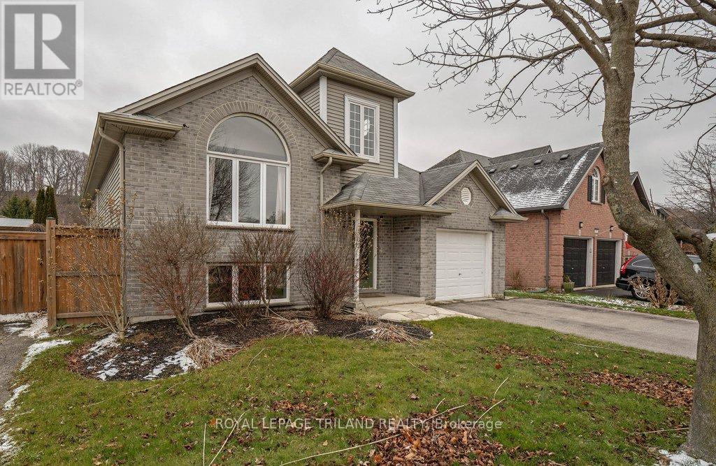 307 Frances Street, Central Elgin, Ontario  N5L 1B2 - Photo 3 - X12601826