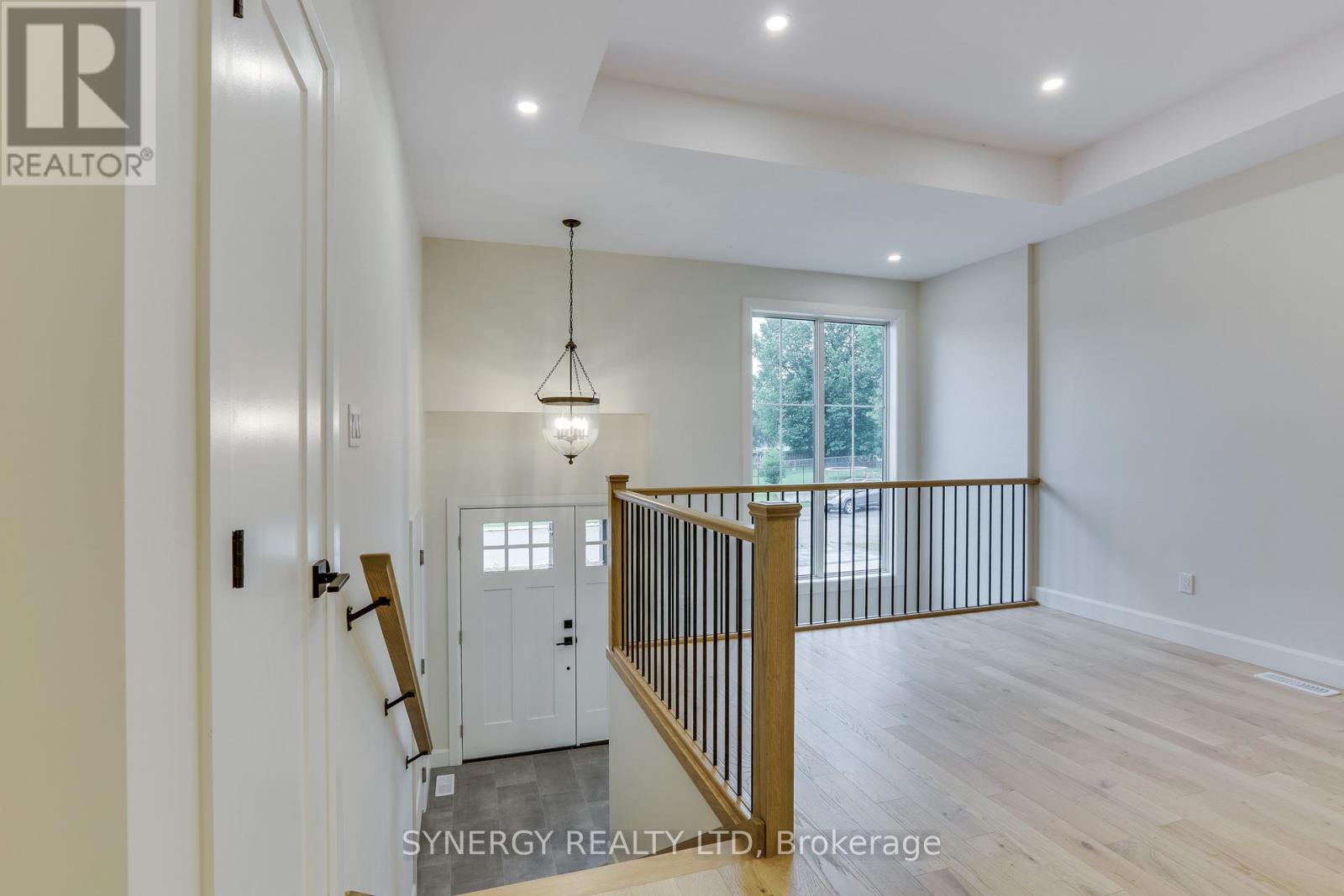 5 Haddon Lane, Strathroy-Caradoc, Ontario  N7G 0B9 - Photo 5 - X12601920