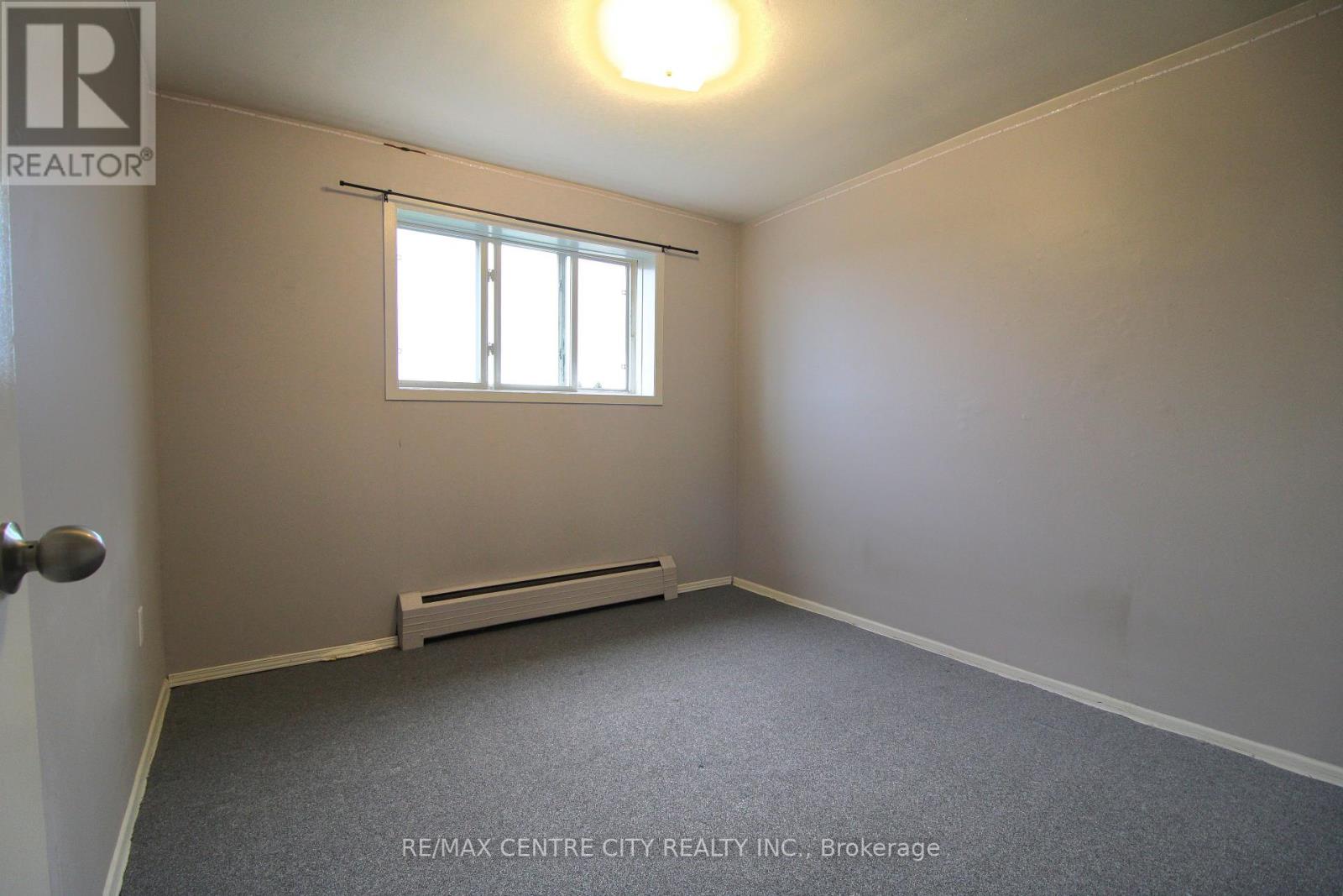 18 - 18 Holland Street, St. Thomas, Ontario  N5R 4S2 - Photo 12 - X12601930