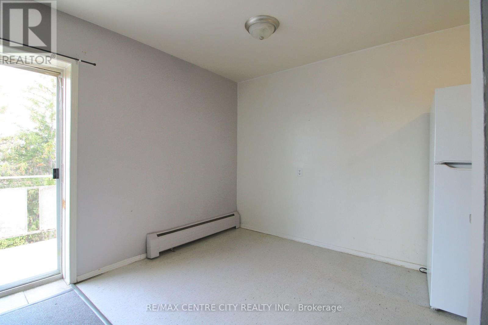 18 - 18 Holland Street, St. Thomas, Ontario  N5R 4S2 - Photo 6 - X12601930