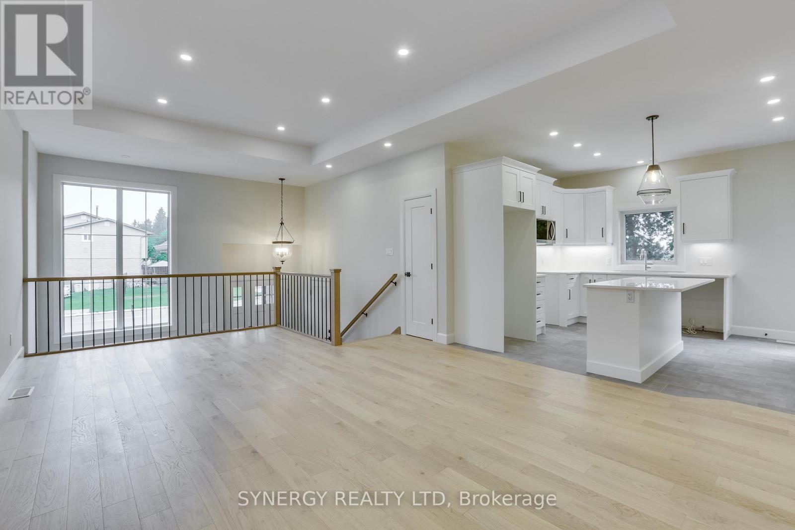 7 Haddon Lane, Strathroy-Caradoc, Ontario  N7G 0B9 - Photo 6 - X12601948