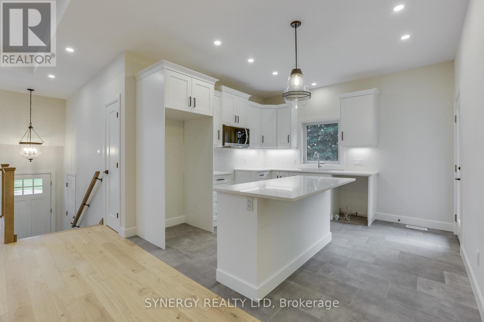 7 Haddon Lane, Strathroy-Caradoc, Ontario  N7G 0B9 - Photo 8 - X12601948