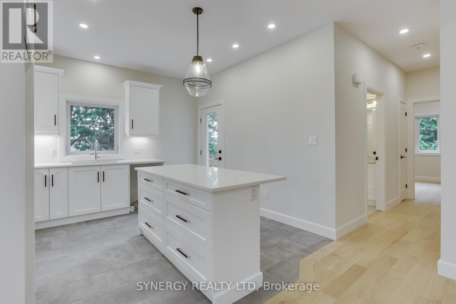 7 Haddon Lane, Strathroy-Caradoc, Ontario  N7G 0B9 - Photo 9 - X12601948