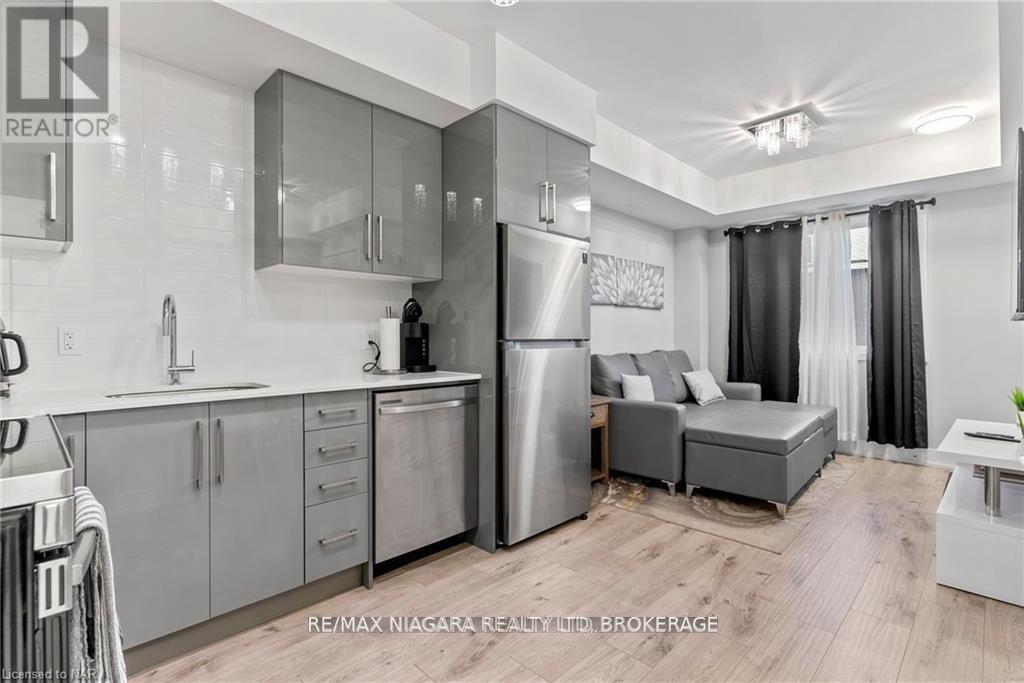 115 - 6065 Mcleod Road, Niagara Falls, Ontario  L2G 0Z7 - Photo 8 - X12601880