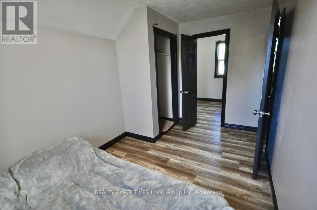 589 Douglas Street, North Bay, Ontario  P1B 5N7 - Photo 16 - X12600600