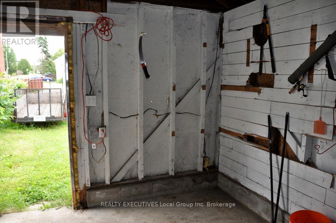 589 Douglas Street, North Bay, Ontario  P1B 5N7 - Photo 25 - X12600600