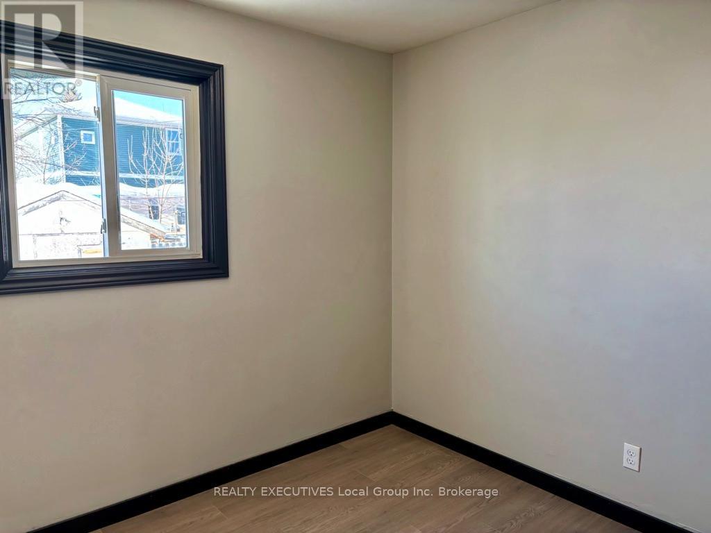 589 Douglas Street, North Bay, Ontario  P1B 5N7 - Photo 13 - X12600600