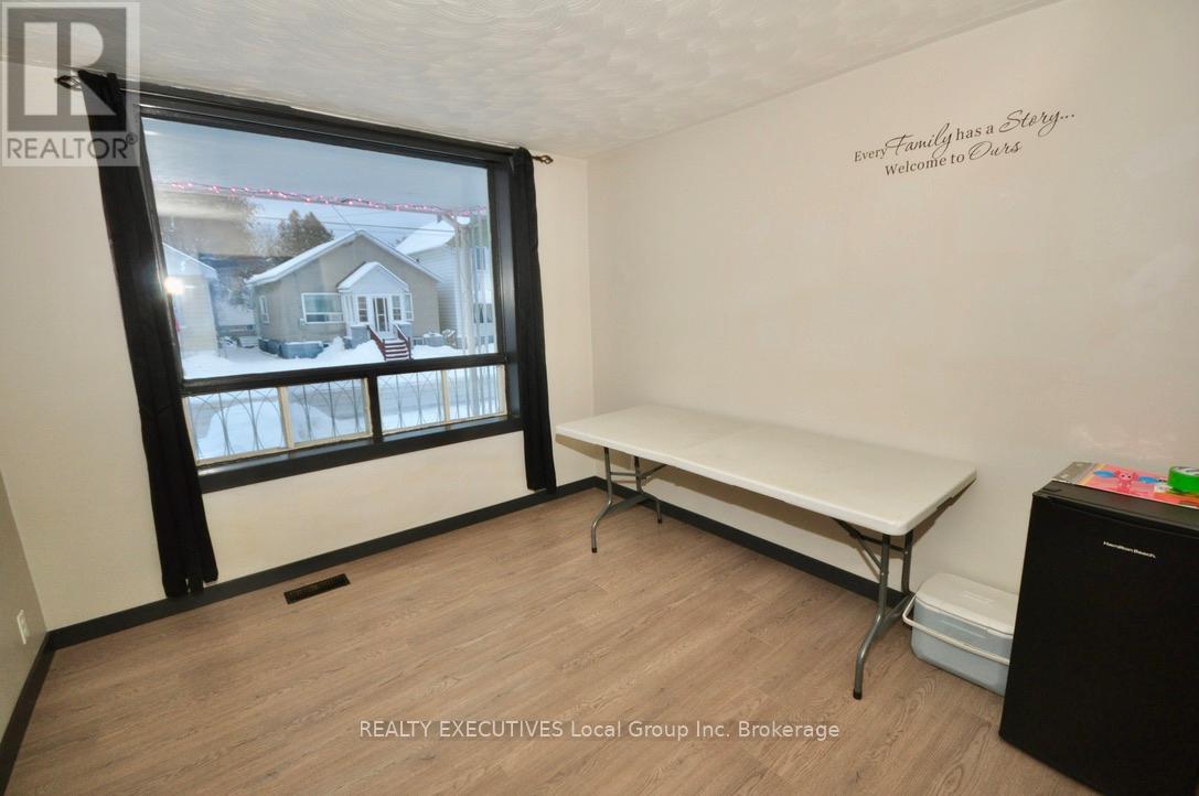 589 Douglas Street, North Bay, Ontario  P1B 5N7 - Photo 7 - X12600600