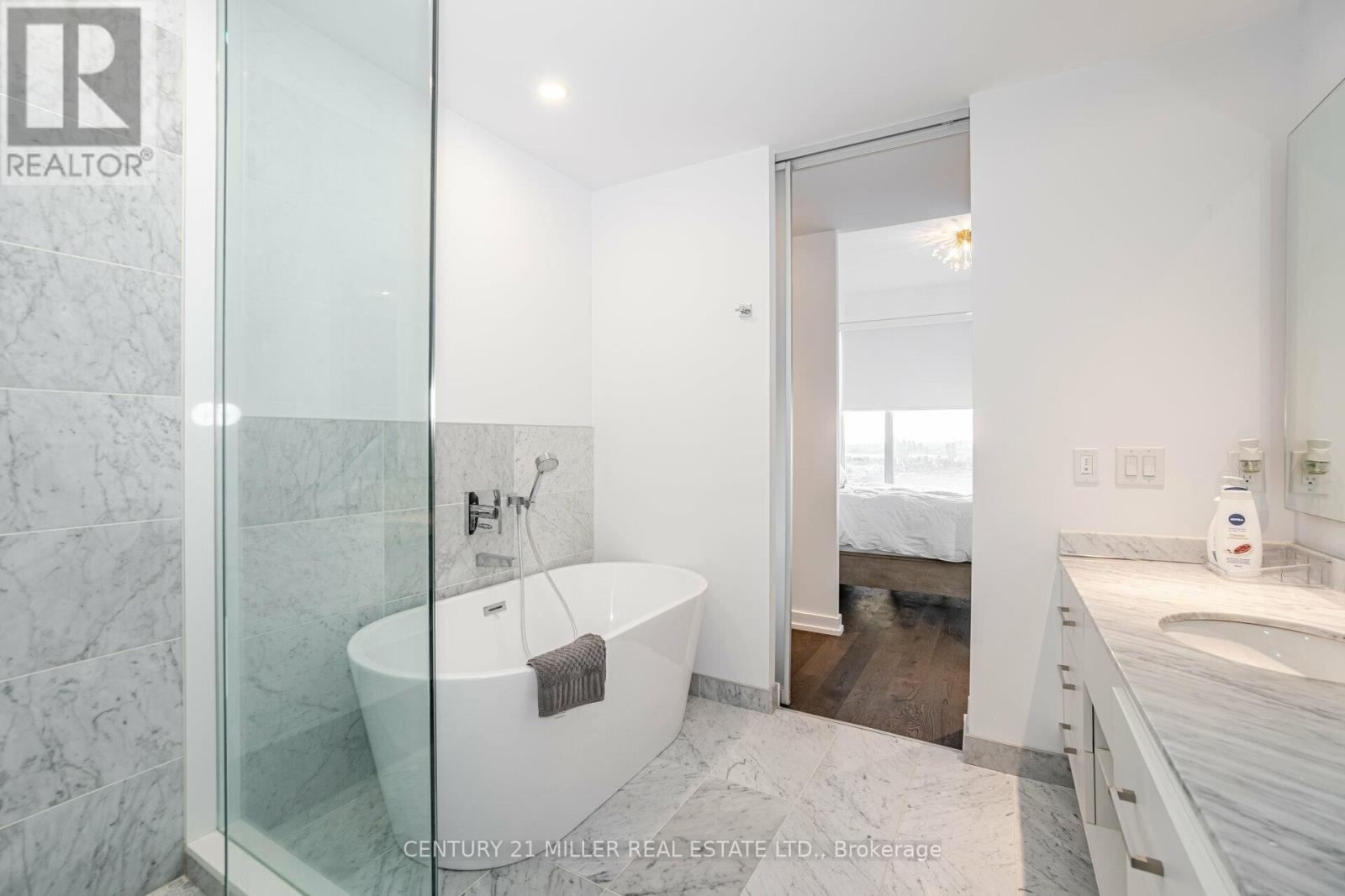 4016 - 488 University Avenue, Toronto, Ontario  M5G 0C1 - Photo 28 - C12601836