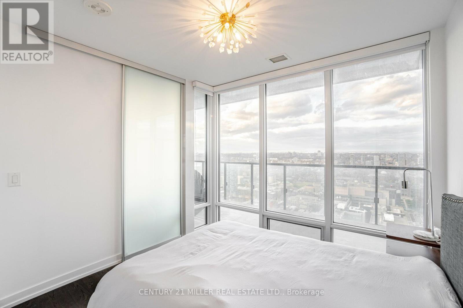 4016 - 488 University Avenue, Toronto, Ontario  M5G 0C1 - Photo 30 - C12601836