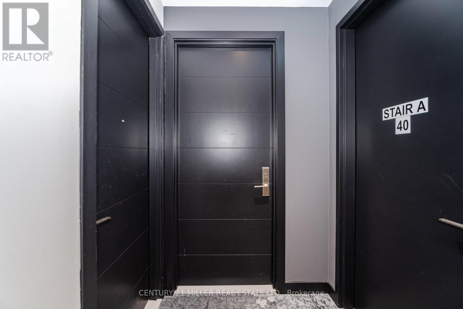 4016 - 488 University Avenue, Toronto, Ontario  M5G 0C1 - Photo 4 - C12601836