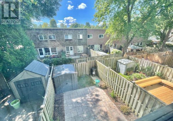 17 Curly Vineway N, Toronto, Ontario  M2J 4J9 - Photo 2 - C12601838