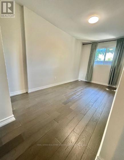 17 Curly Vineway N, Toronto, Ontario  M2J 4J9 - Photo 7 - C12601838