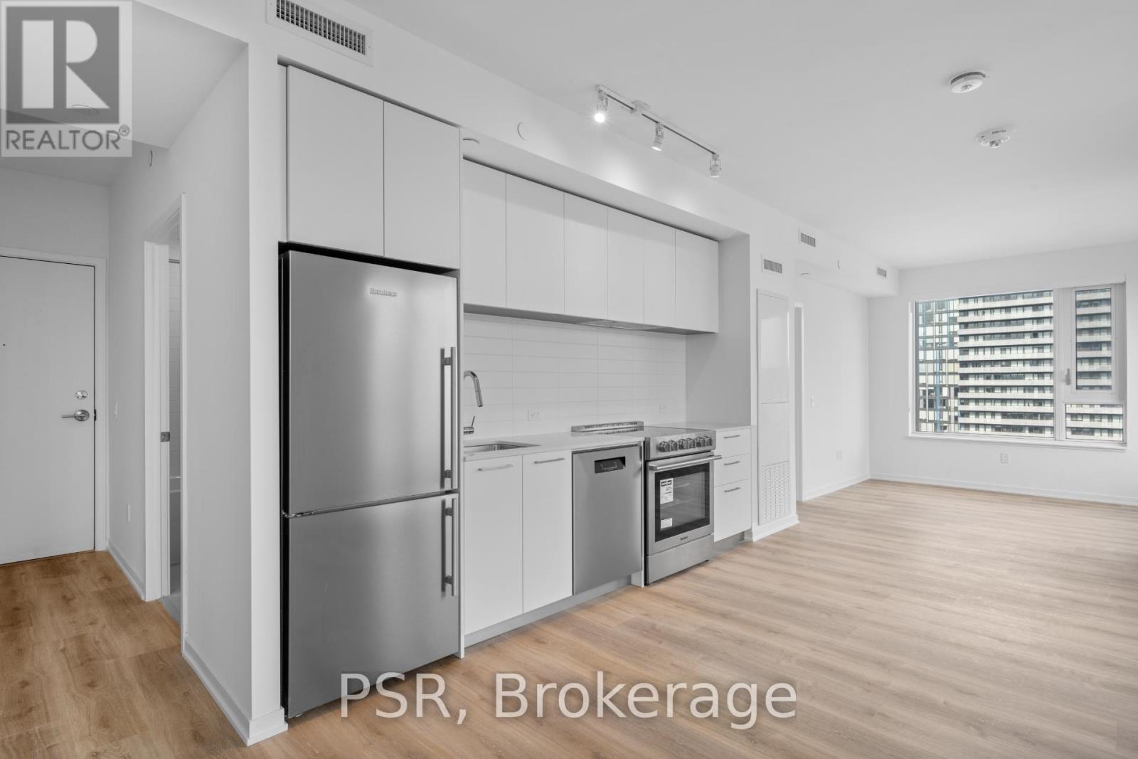 2209 - 101 Roehampton Avenue, Toronto, Ontario  M4P 2W2 - Photo 5 - C12601884