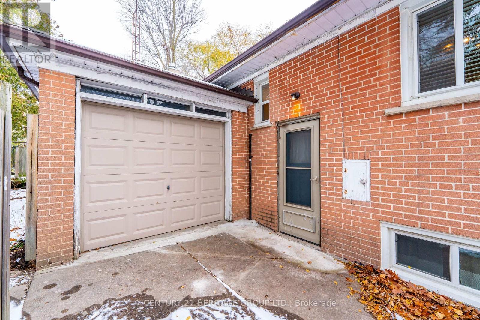 46 Granlea Road, Toronto, Ontario  M2N 2Z5 - Photo 4 - C12601918