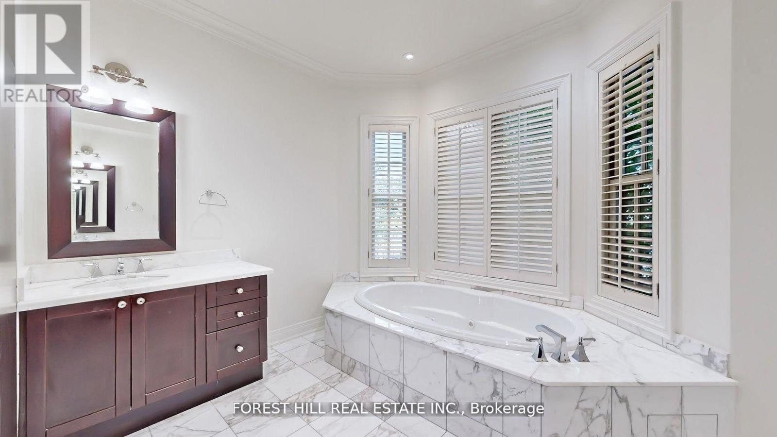 99 Lonsdale Road, Toronto, Ontario M4V 1W4 - Photo 14 - C12601960