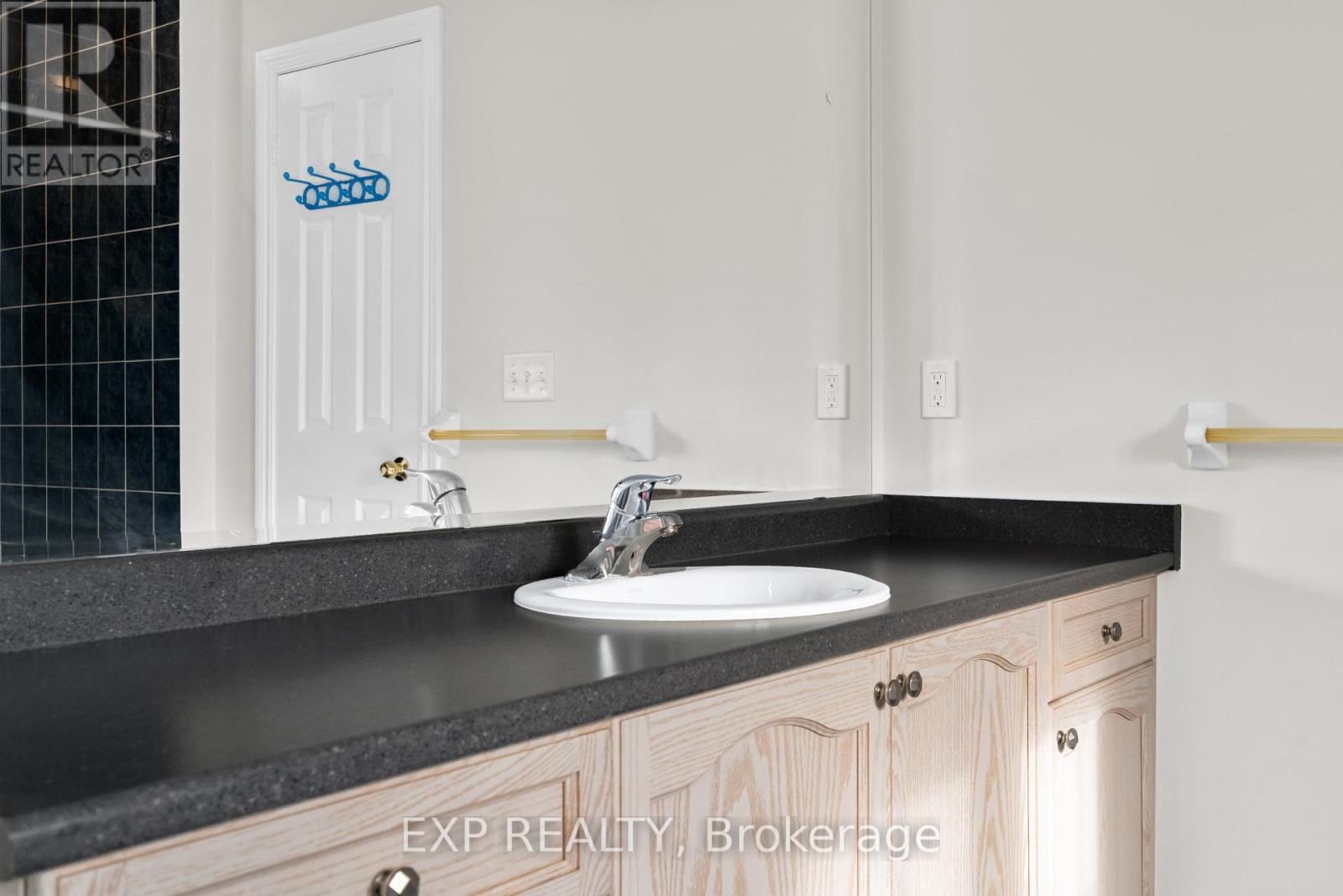 7 Wallwark Street, Aurora, Ontario  L4G 0J2 - Photo 38 - N12598906