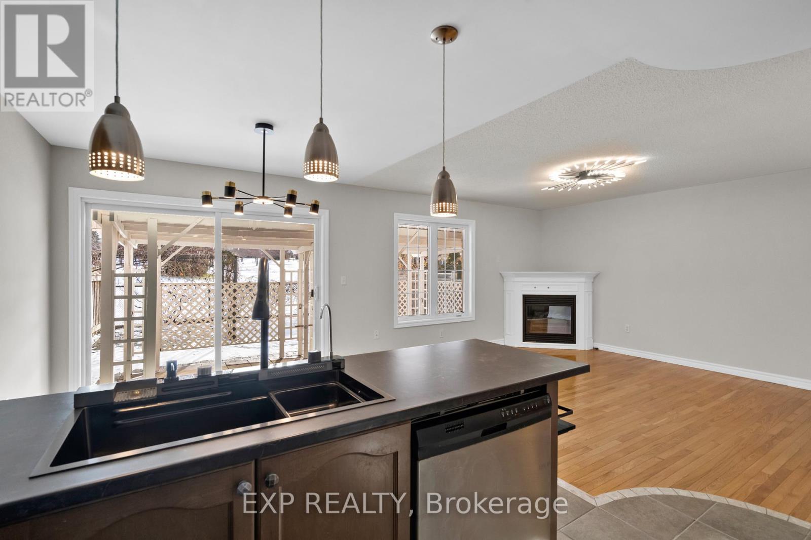 7 Wallwark Street, Aurora, Ontario  L4G 0J2 - Photo 19 - N12598906