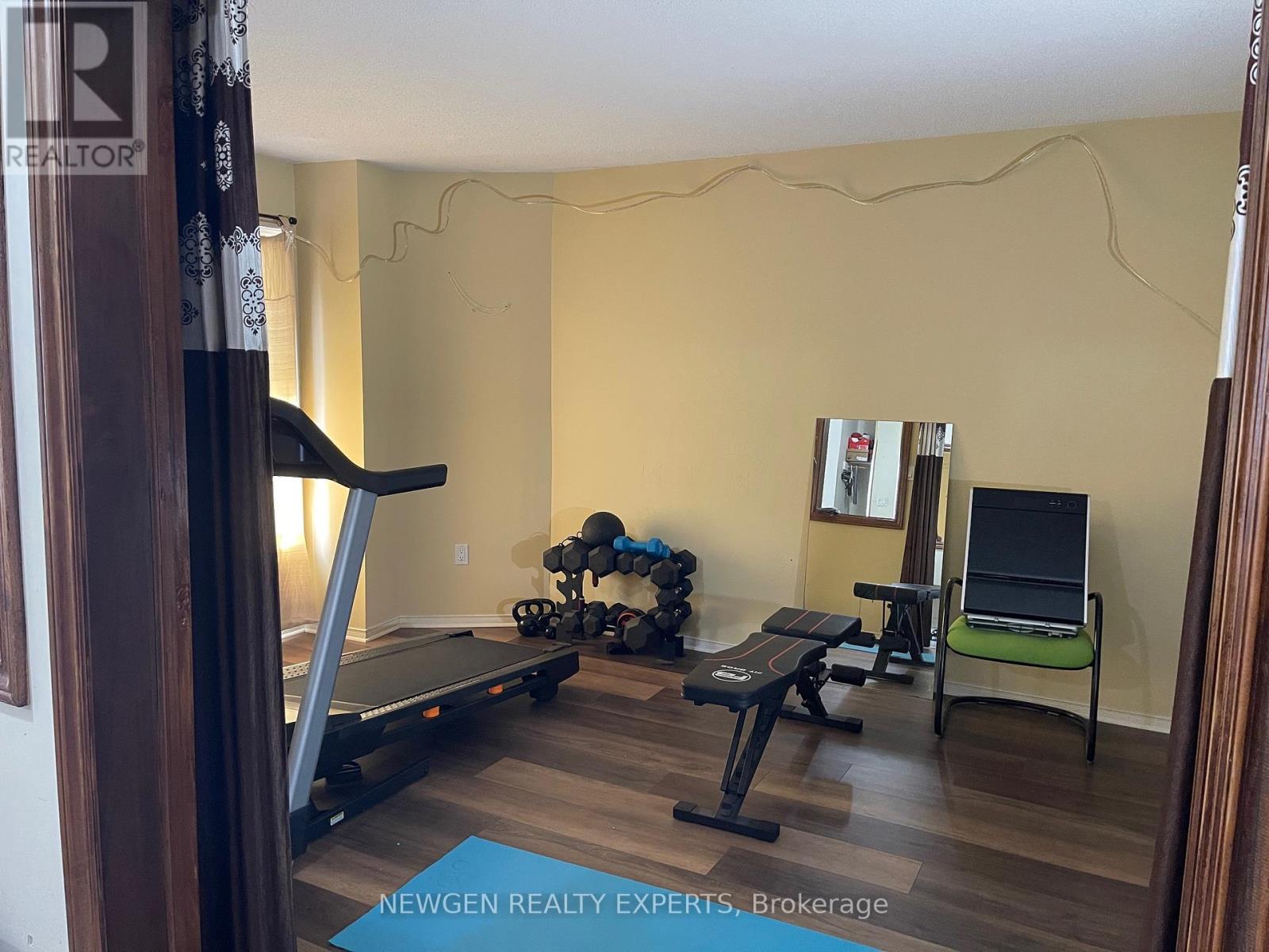 5103 Rising Star Court, Mississauga, Ontario  L5R 2W5 - Photo 6 - W12601484