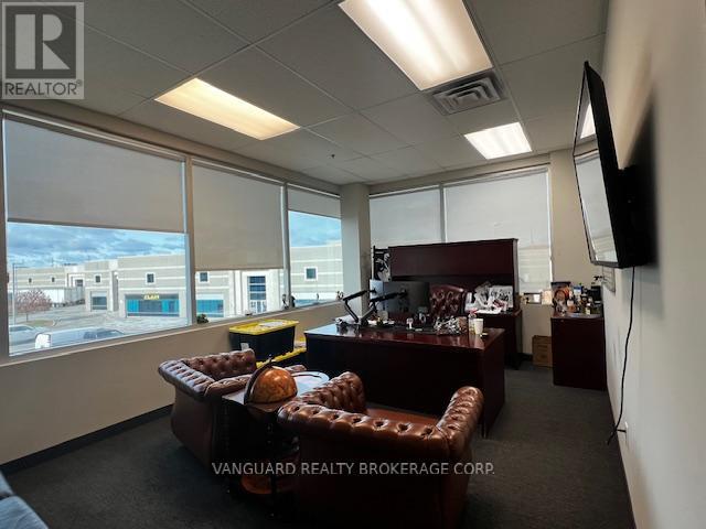 201 - 385 Connie Crescent, Vaughan, Ontario L4K 5R2 - Photo 6 - N12601792