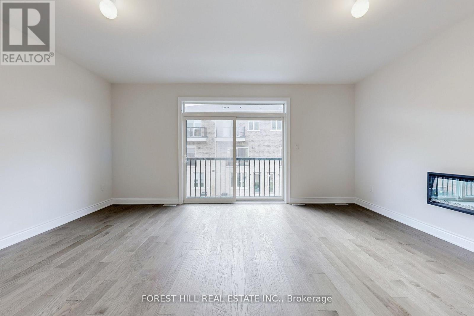 220 Tennant Circle, Vaughan, Ontario L4H 5L5 - Photo 3 - N12601828