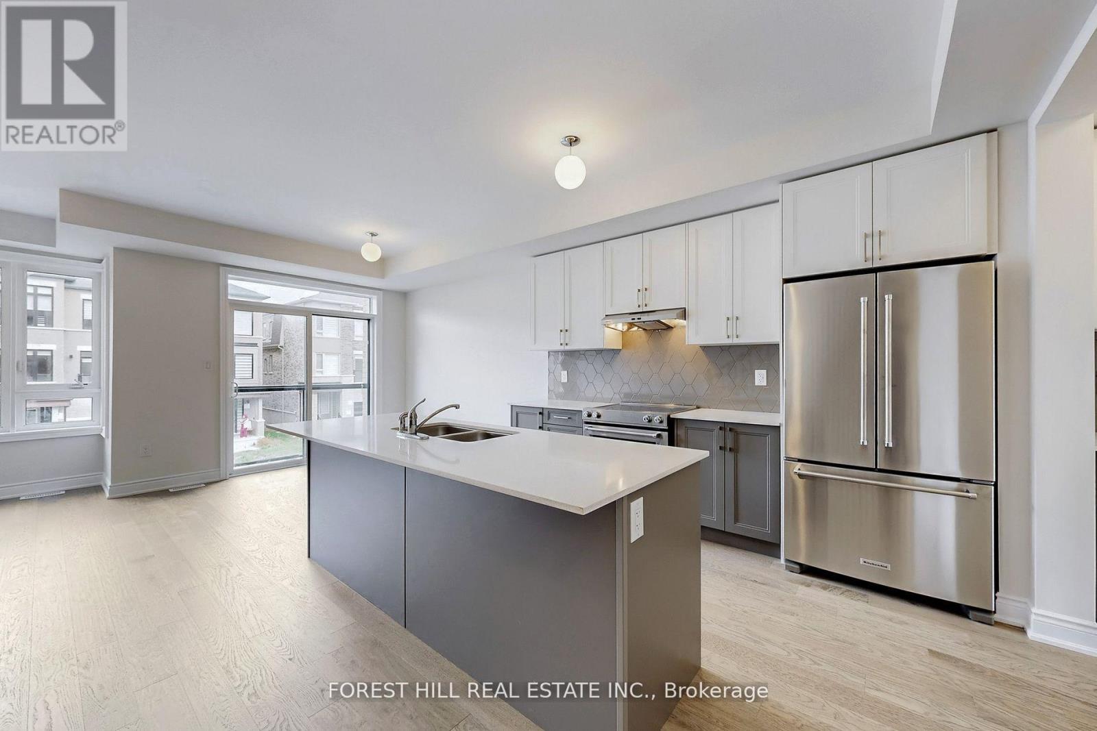 220 Tennant Circle, Vaughan, Ontario L4H 5L5 - Photo 8 - N12601828