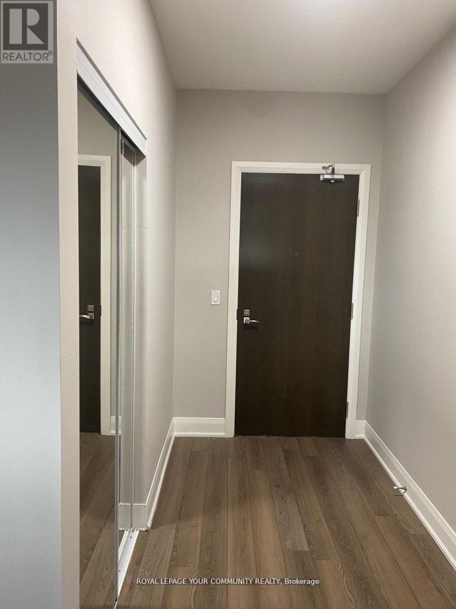 1604 - 2900 Highway 7 Road, Vaughan, Ontario L4K 0G3 - Photo 2 - N12601848