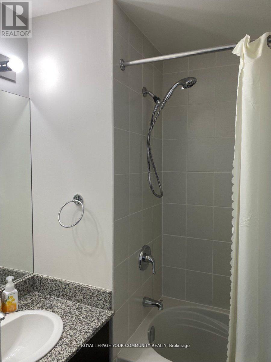 1604 - 2900 Highway 7 Road, Vaughan, Ontario L4K 0G3 - Photo 5 - N12601848