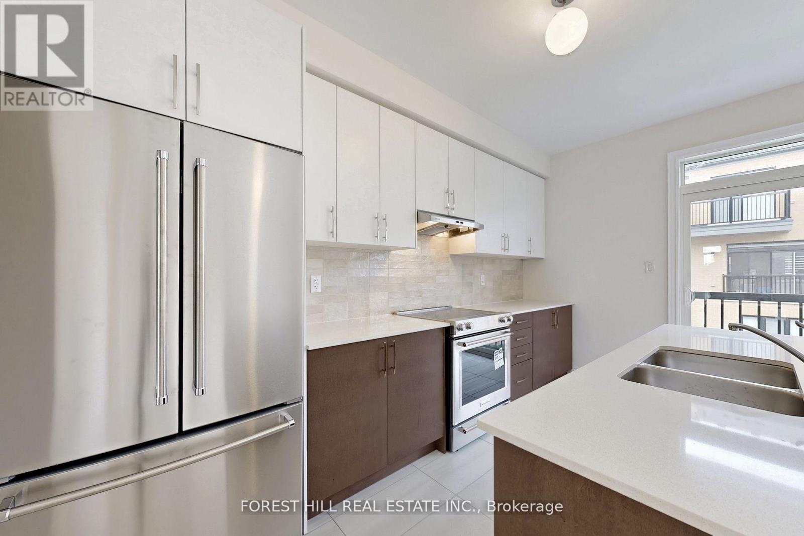 40 Tennant Circle, Vaughan, Ontario L4H 5L5 - Photo 10 - N12601886