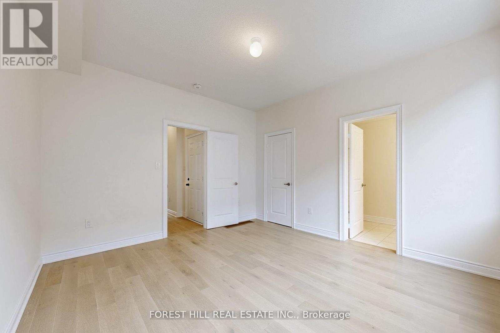 40 Tennant Circle, Vaughan, Ontario L4H 5L5 - Photo 8 - N12601886