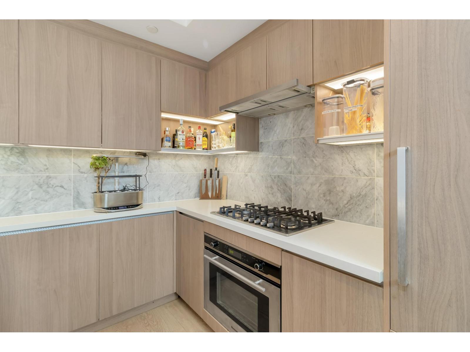 Th3 13720 100 Avenue, Surrey, British Columbia  V3T 0L5 - Photo 4 - R3072220