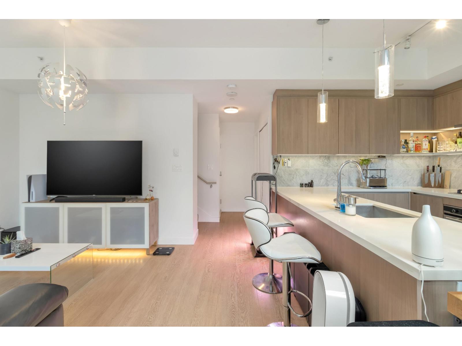 Th3 13720 100 Avenue, Surrey, British Columbia  V3T 0L5 - Photo 6 - R3072220