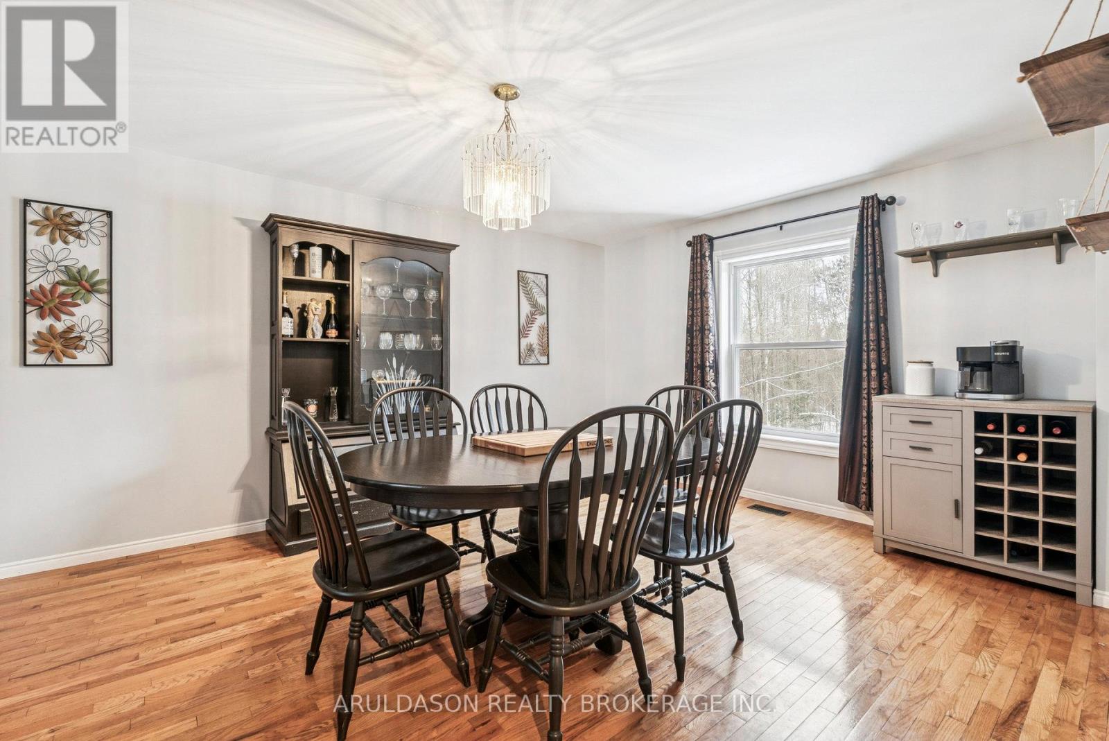 602 Scarlett Line, Springwater, Ontario  L4R 4K3 - Photo 10 - S12601856