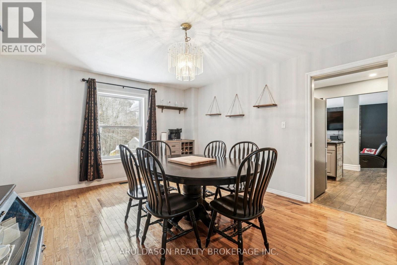 602 Scarlett Line, Springwater, Ontario  L4R 4K3 - Photo 11 - S12601856