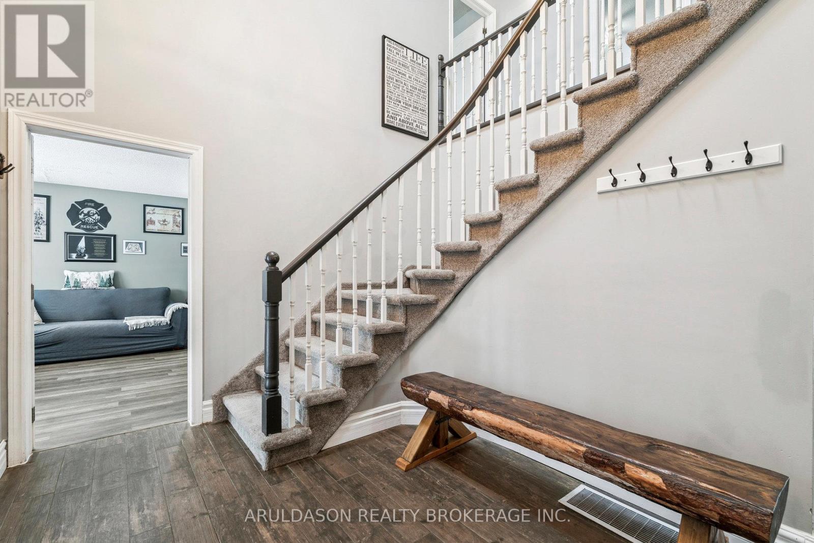 602 Scarlett Line, Springwater, Ontario  L4R 4K3 - Photo 33 - S12601856