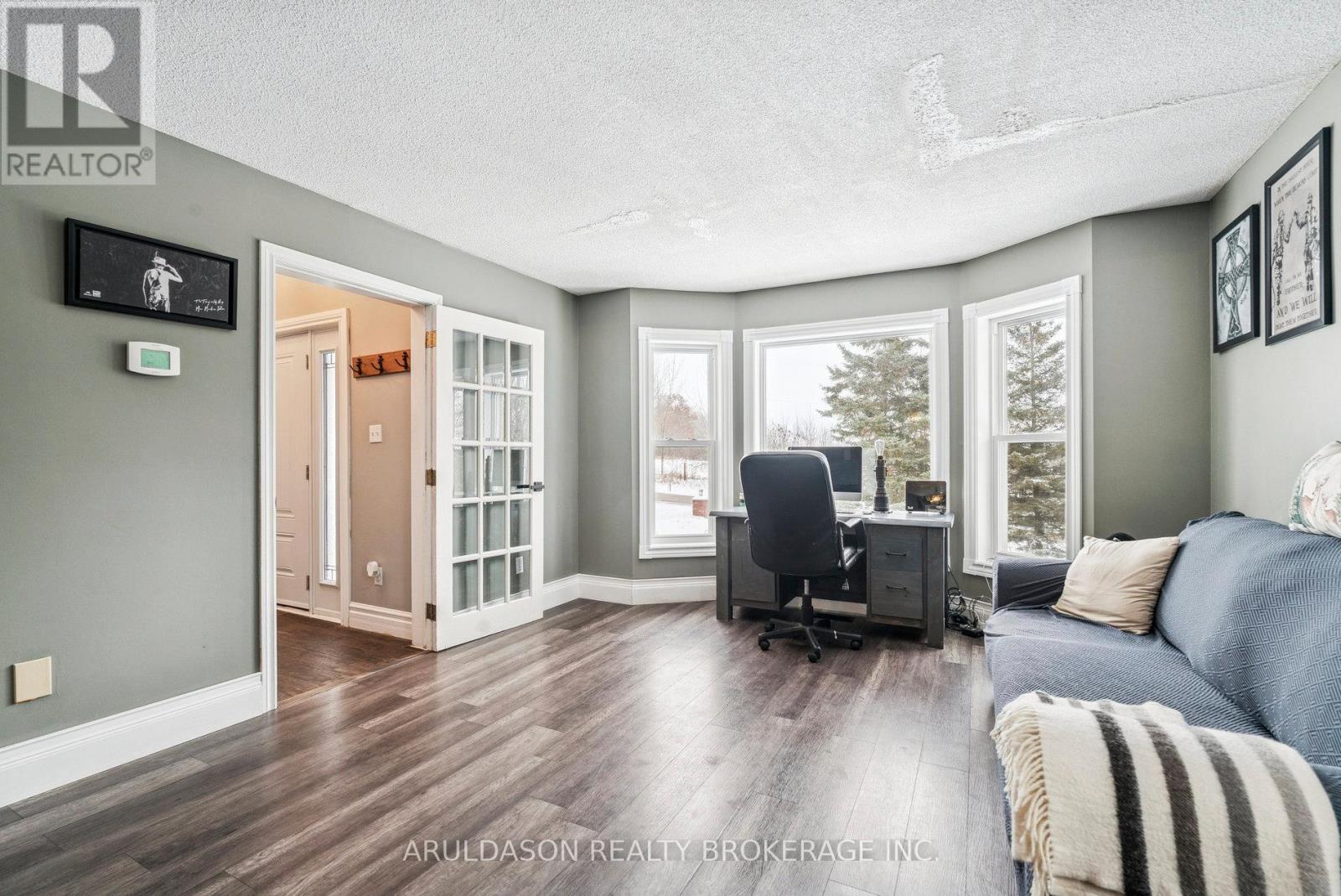 602 Scarlett Line, Springwater, Ontario  L4R 4K3 - Photo 35 - S12601856