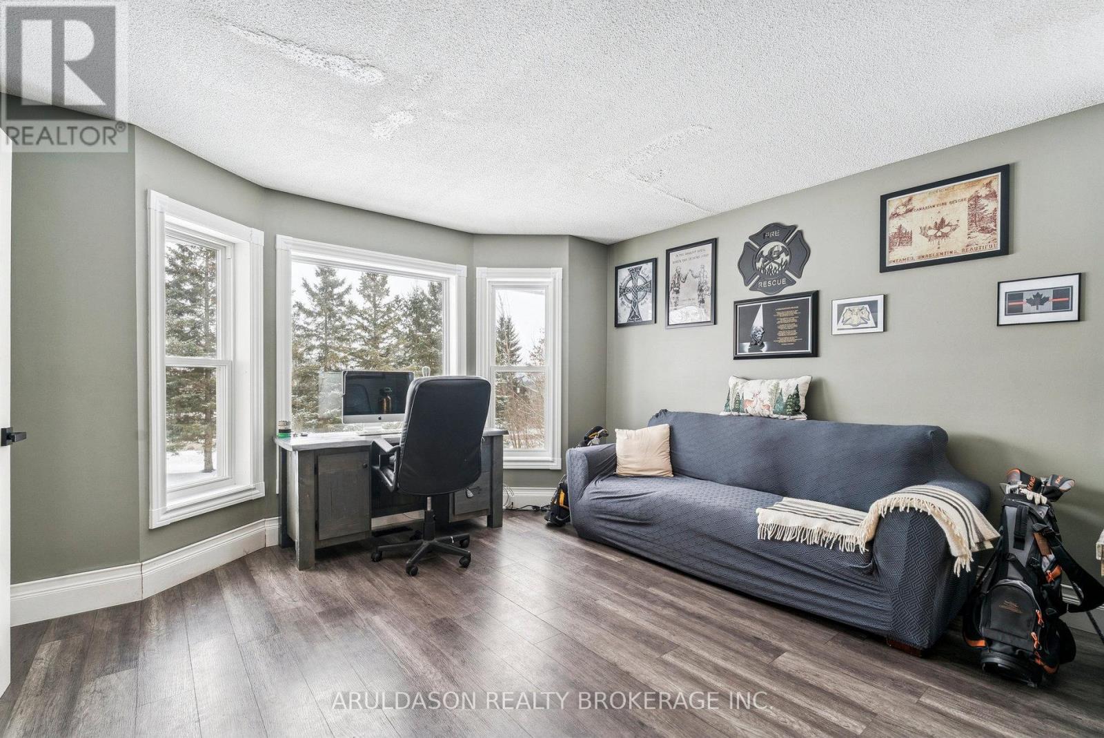 602 Scarlett Line, Springwater, Ontario  L4R 4K3 - Photo 36 - S12601856